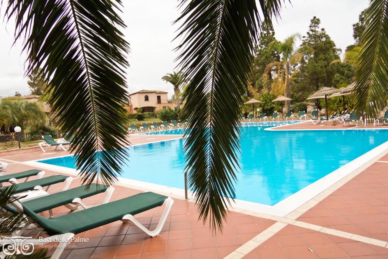 Baia Delle Palme Beach Санта Маргерита ди Пула Екстериор снимка
